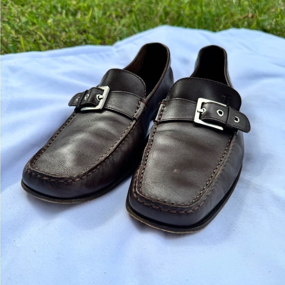 Tods brown loafer